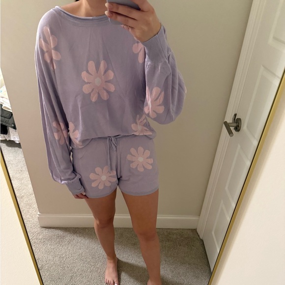 Amazon Floral Two Piece Sweater Shorts Set - Picture 5 of 5